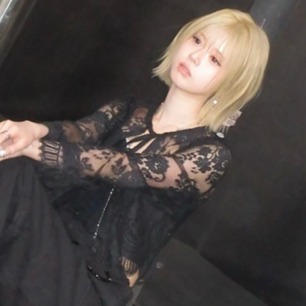 A moment captured by Riku (NiziU)'s fan