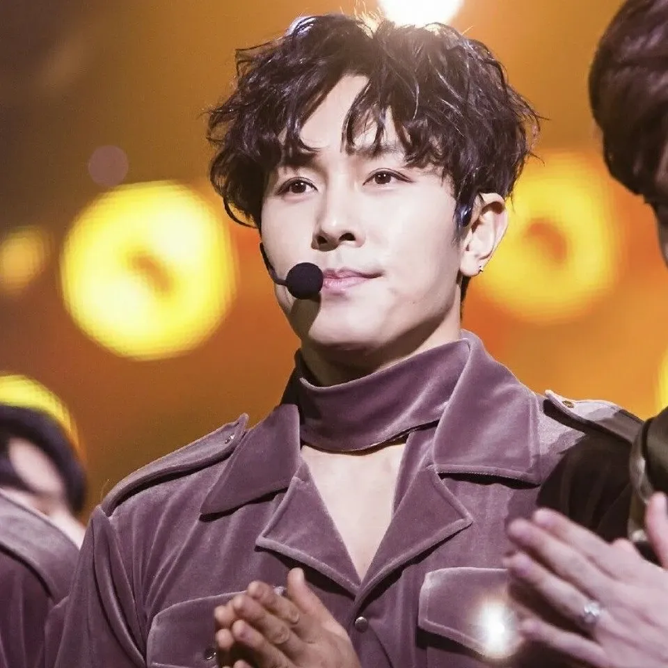 A moment captured by Kim Dongwan (SHINHWA)'s fan
