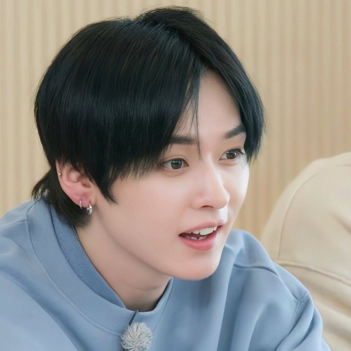 Behind-the-scenes cut of Lee Know (Stray Kids)