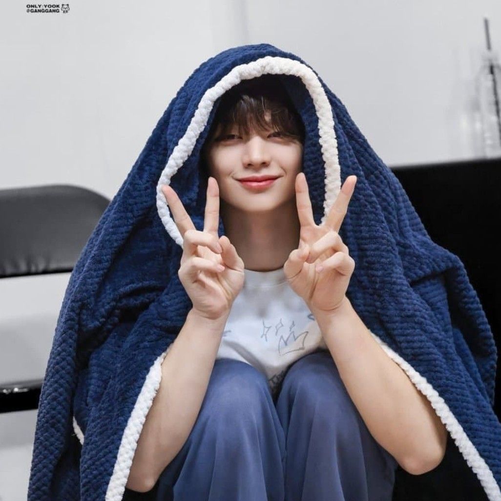 Recent activity shot of Yook Sungjae (BTOB)