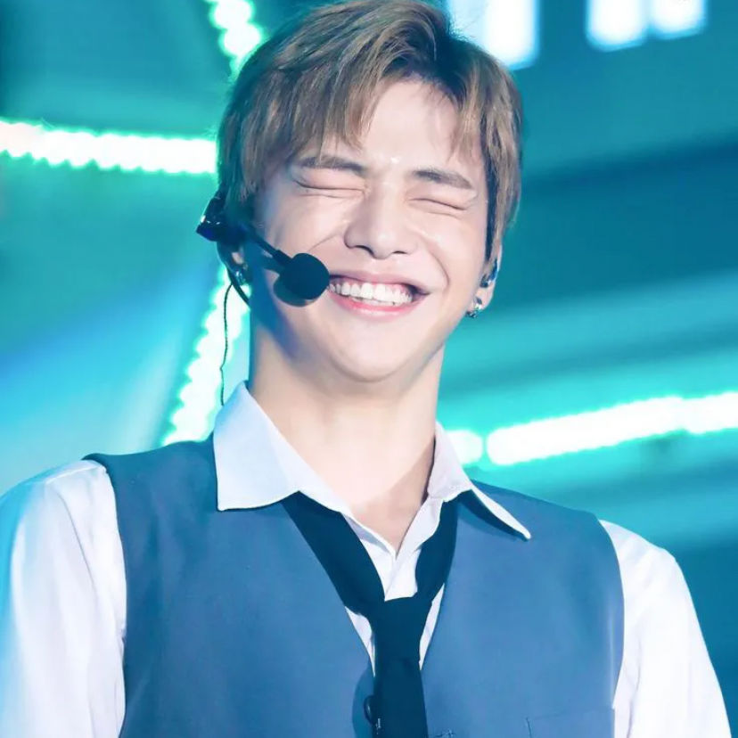 강다니엘 최근 활동샷