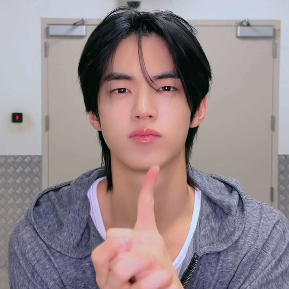 Behind-the-scenes cut of Dohoon (TWS)