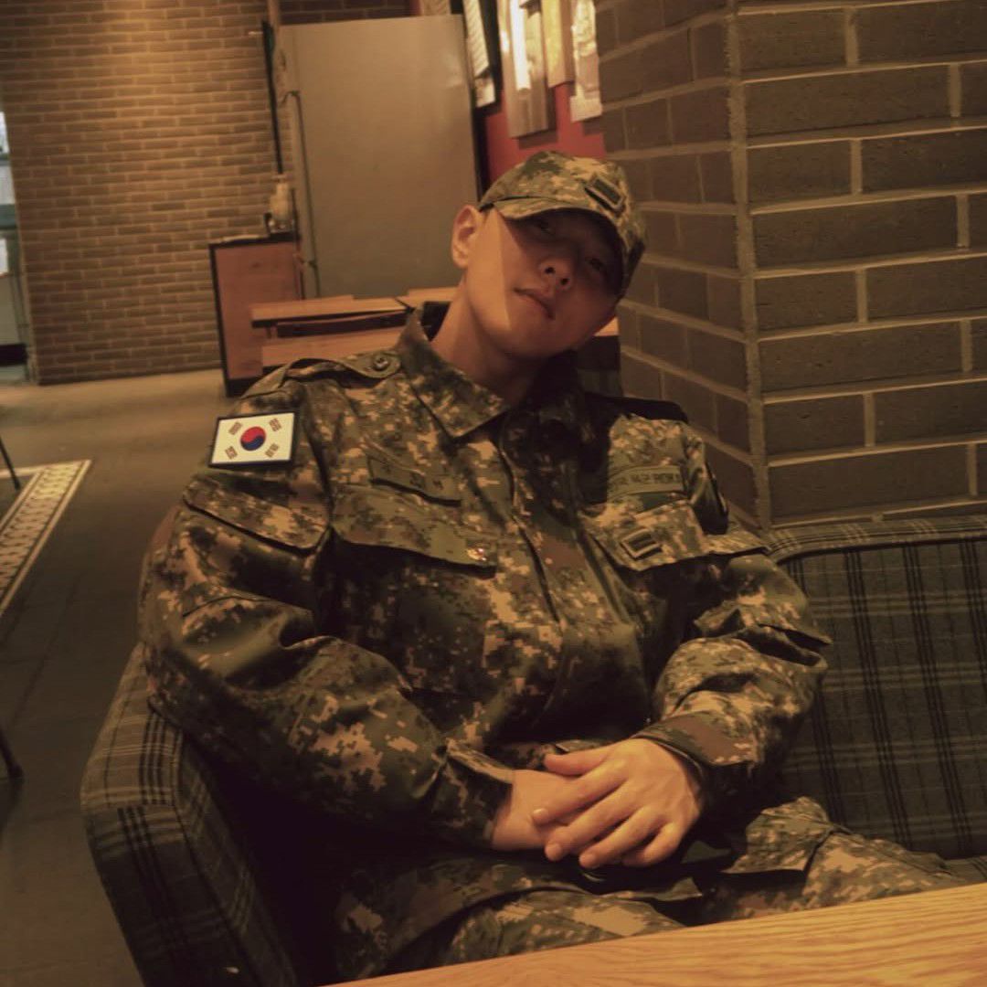 Recent activity shot of DK (iKON)