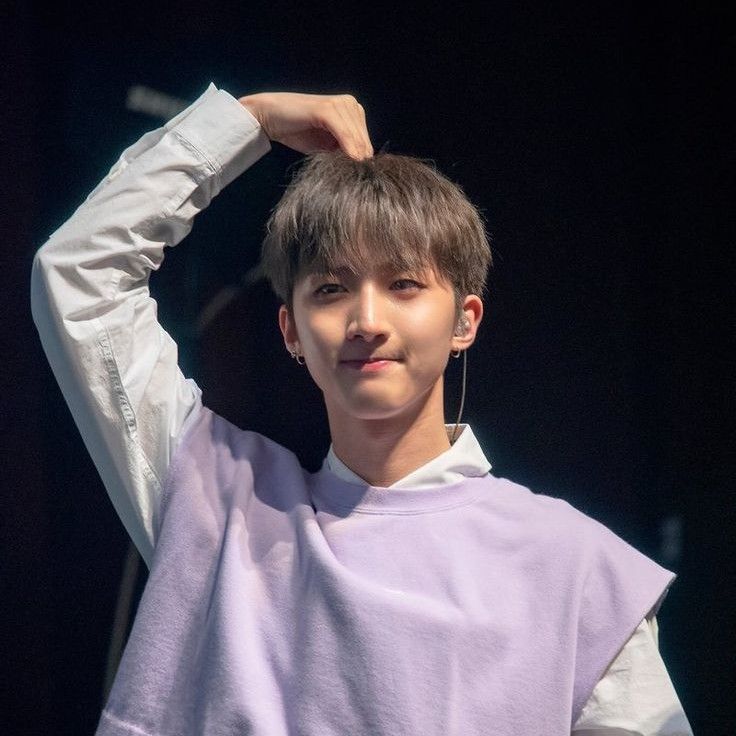 Behind-the-scenes cut of Hui (PENTAGON)