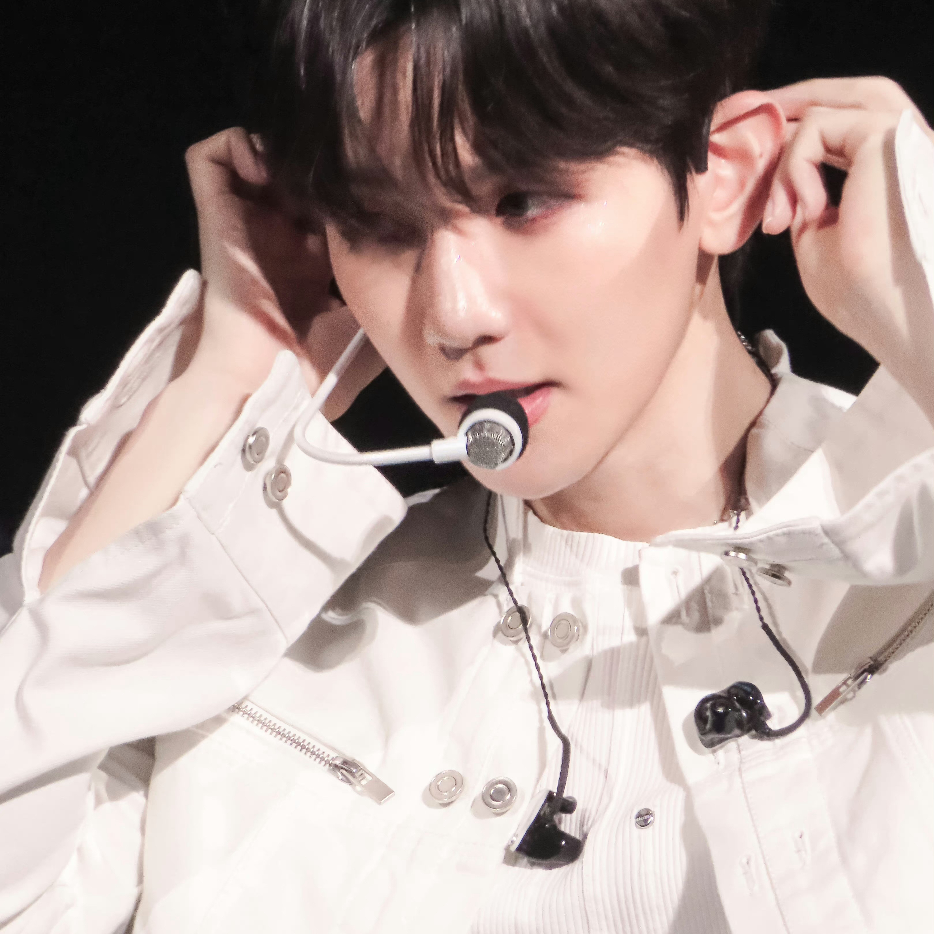 Recent activity shot of Baekhyun (EXO)