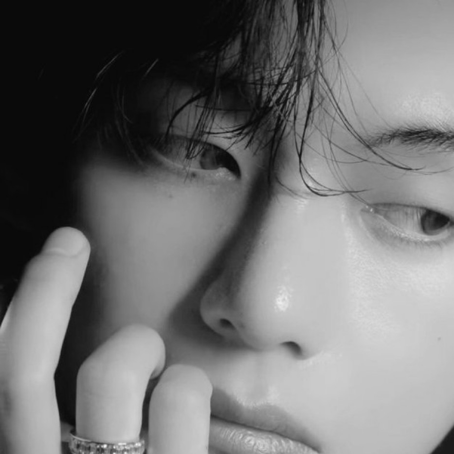 V (BTS)の最新写真