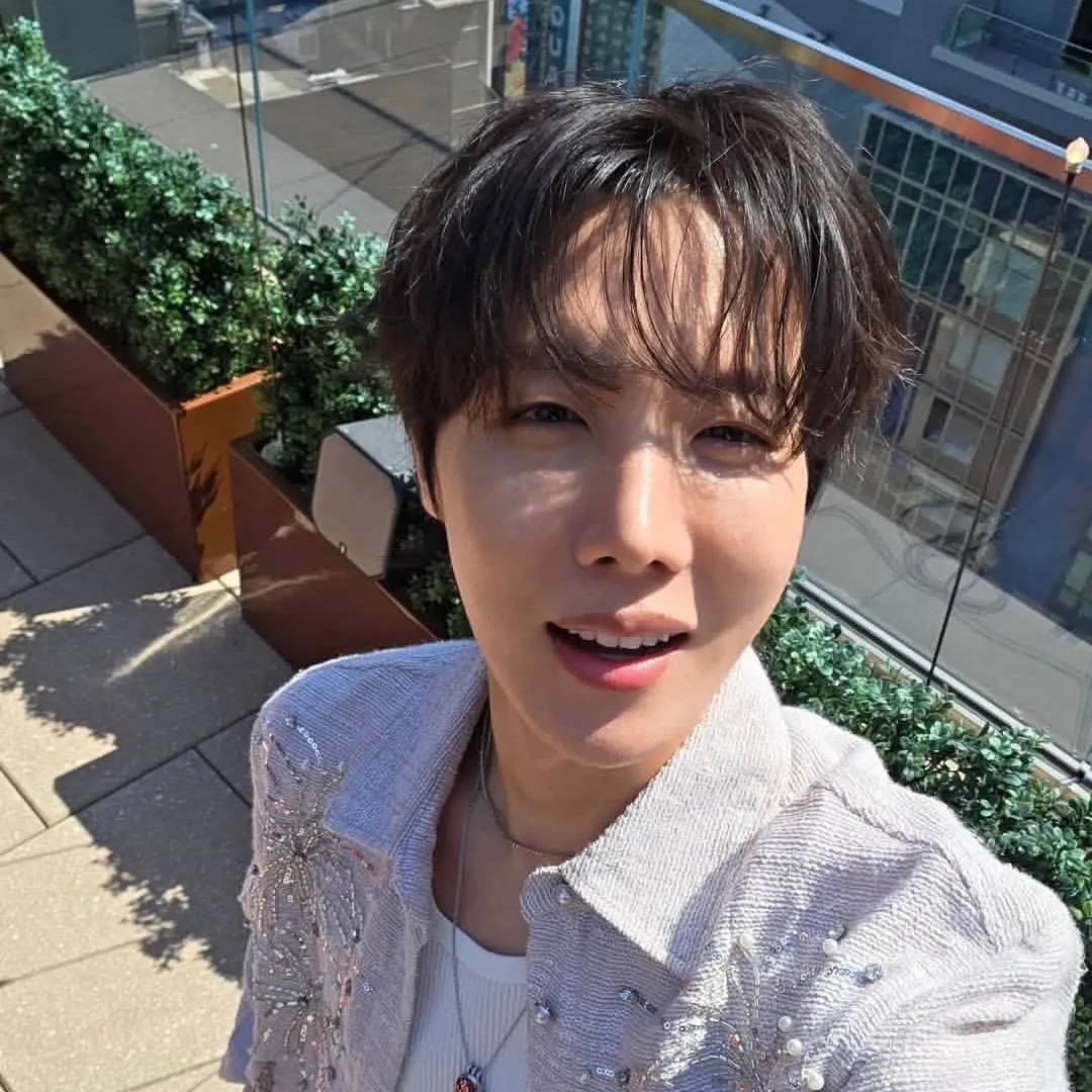 J-hope (防彈少年團)的最新照片