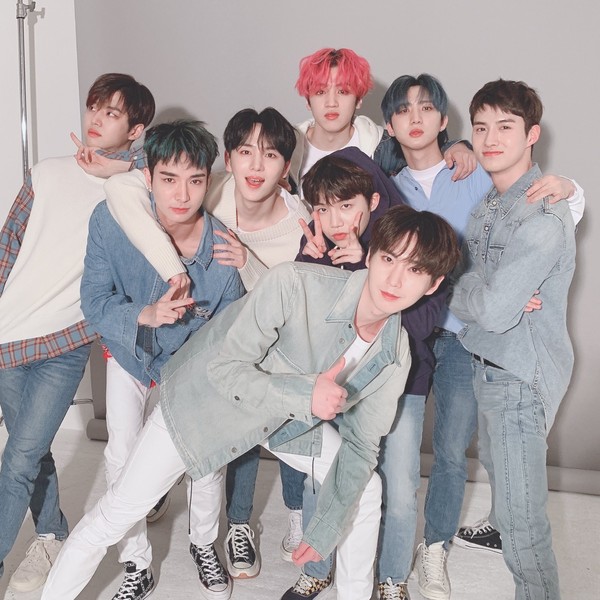 펜타곤의 매력을 담은 최애돌 대표 사진