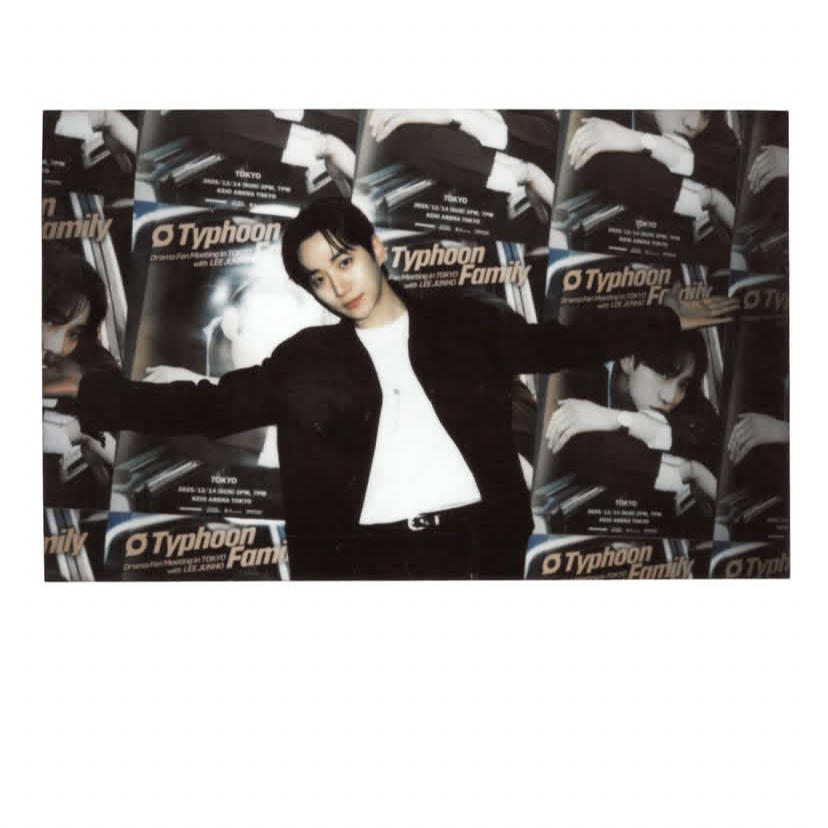 Behind-the-scenes cut of Junho (2PM)