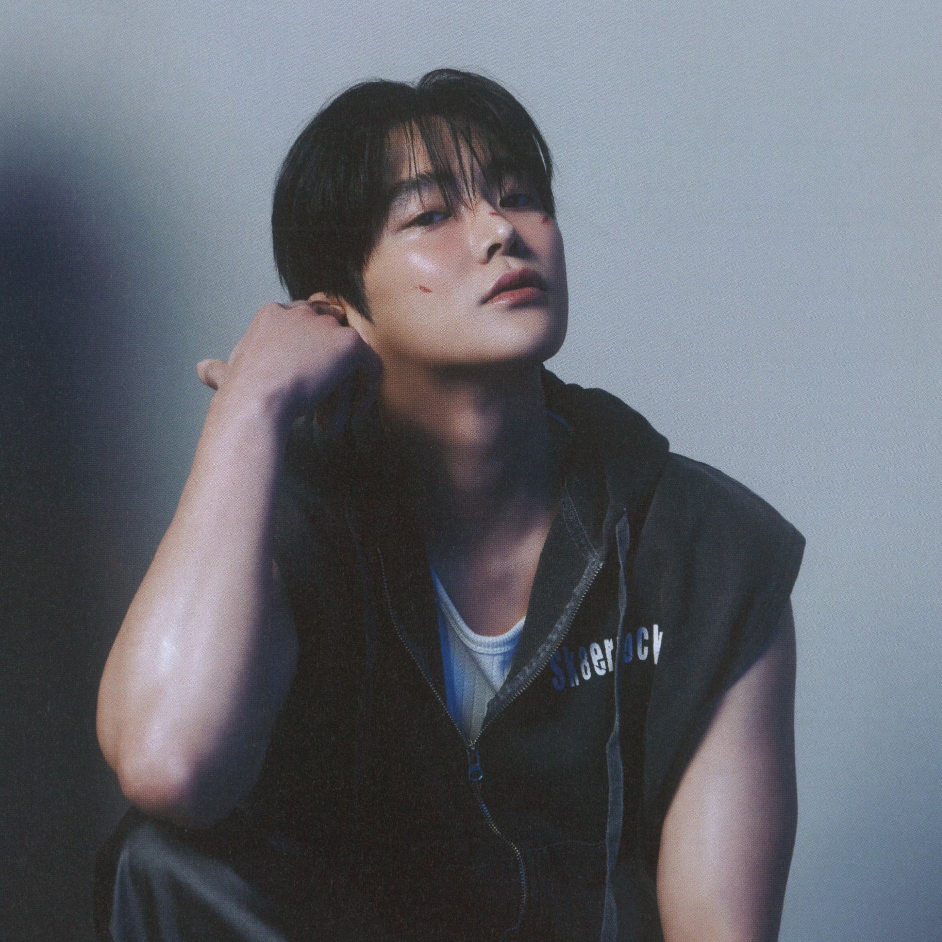 로운의 비하인드 컷