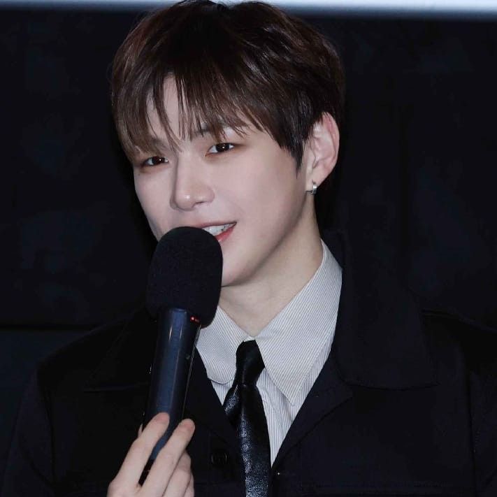 강다니엘 최근 활동샷