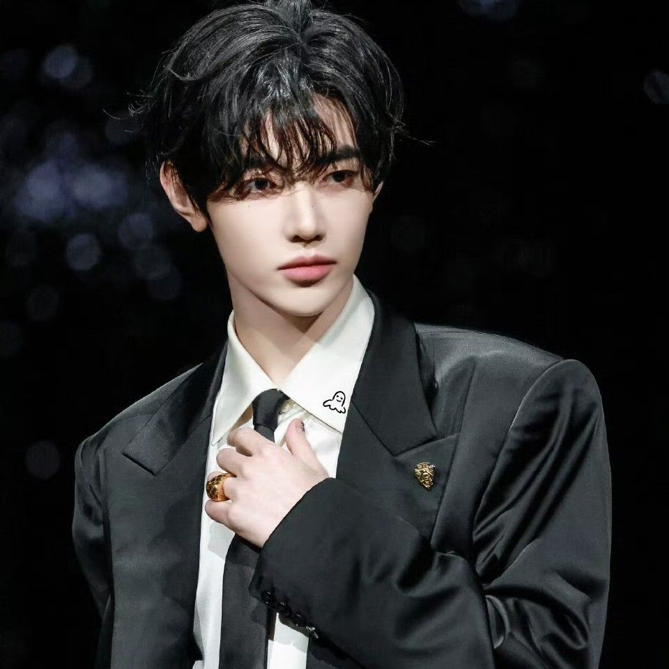 Latest photo of Zhang Hao (ZEROBASEONE)