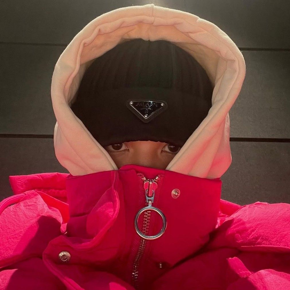 Latest photo of Jeonghan (SEVENTEEN)