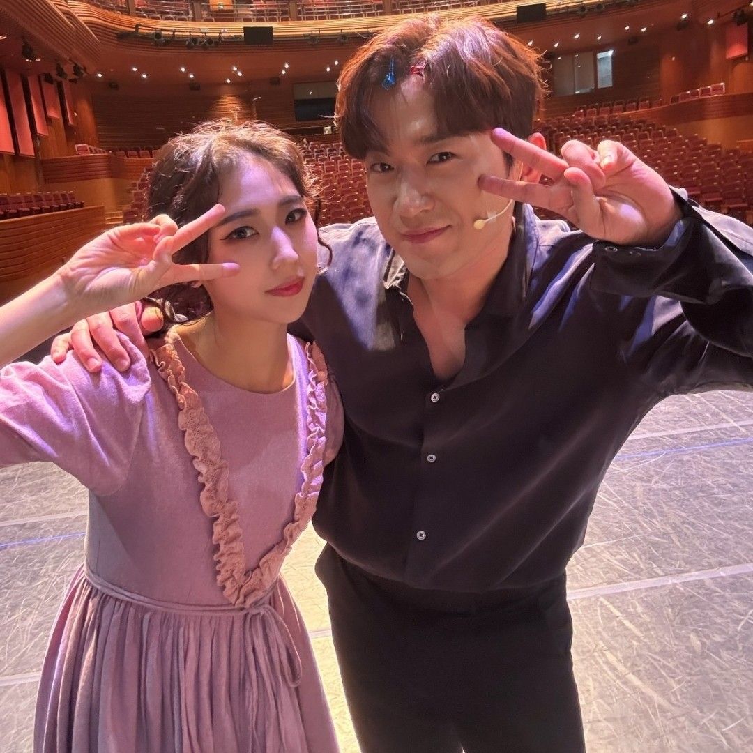 Behind-the-scenes cut of Lee Minwoo (SHINHWA)