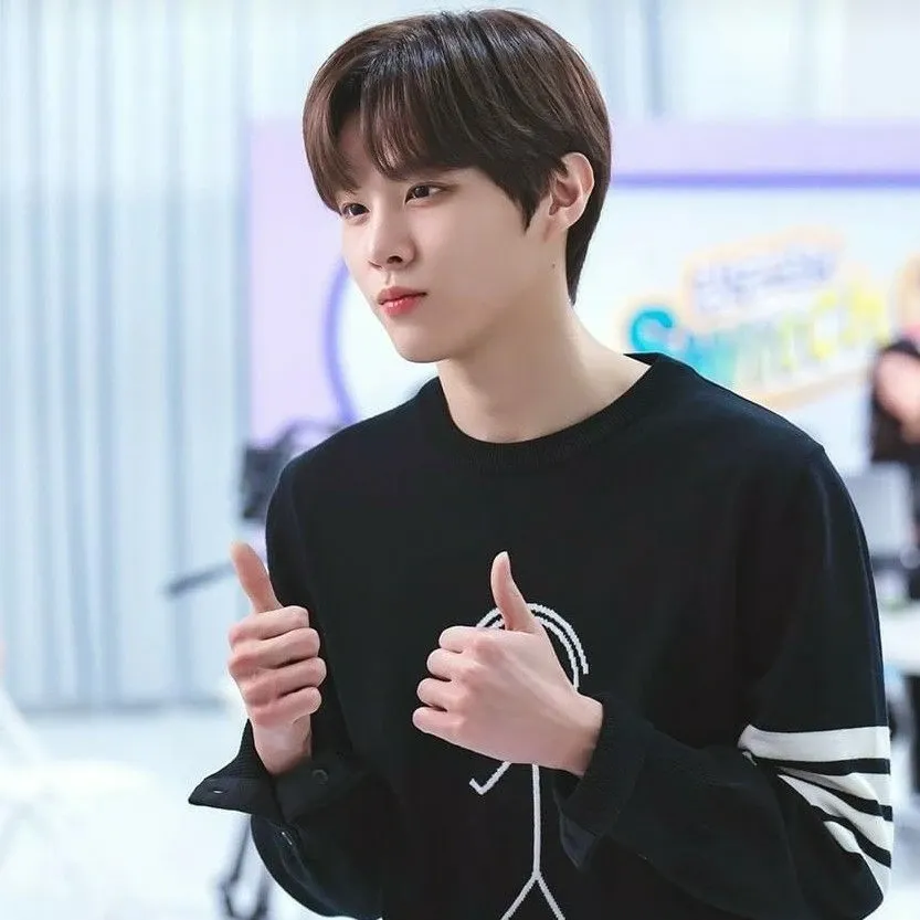 김우석의 비하인드 컷