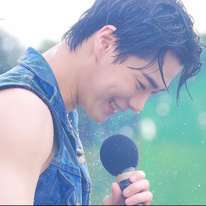 Latest photo of Moonbin (ASTRO)