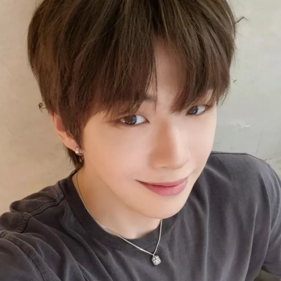 강다니엘의 최신 사진