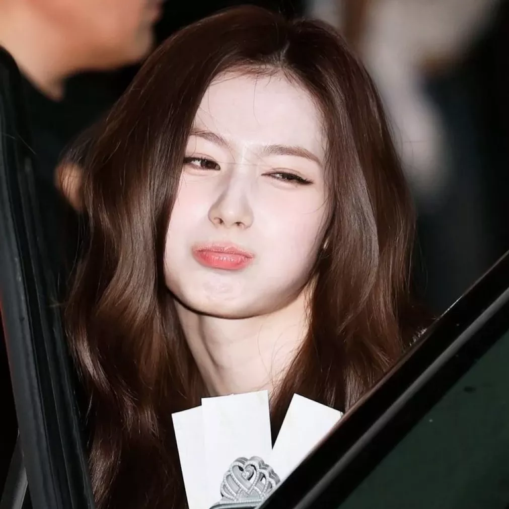 Sana (TWICE)的幕後花絮