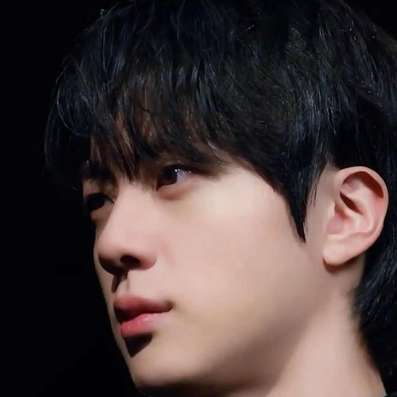 Potret di balik layar Jin (BTS)