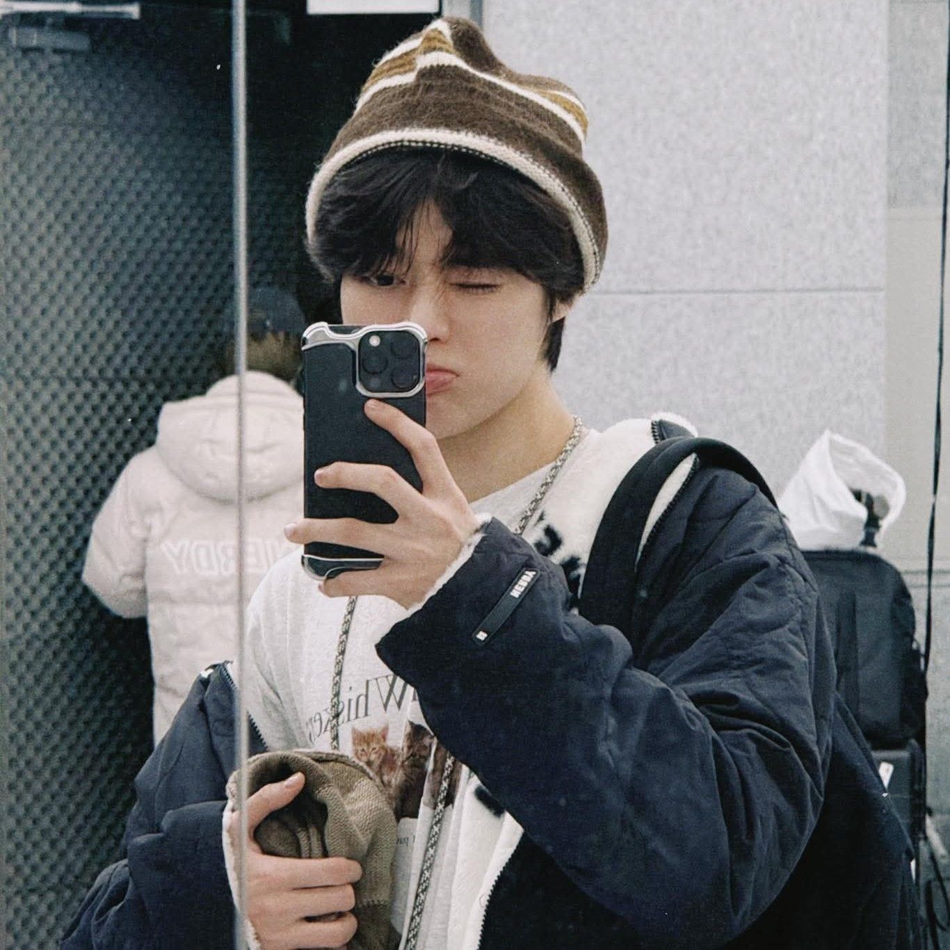 A moment captured by Hanbin (TEMPEST)'s fan