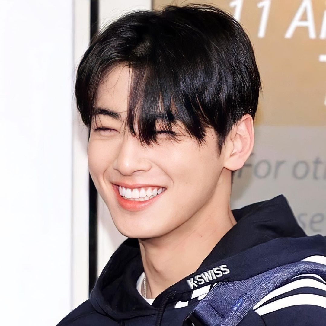 A moment captured by Eunwoo (ASTRO)'s fan