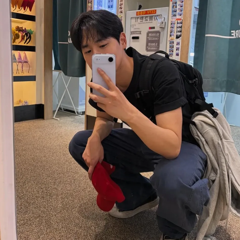 A moment captured by Choi Byungchan's fan