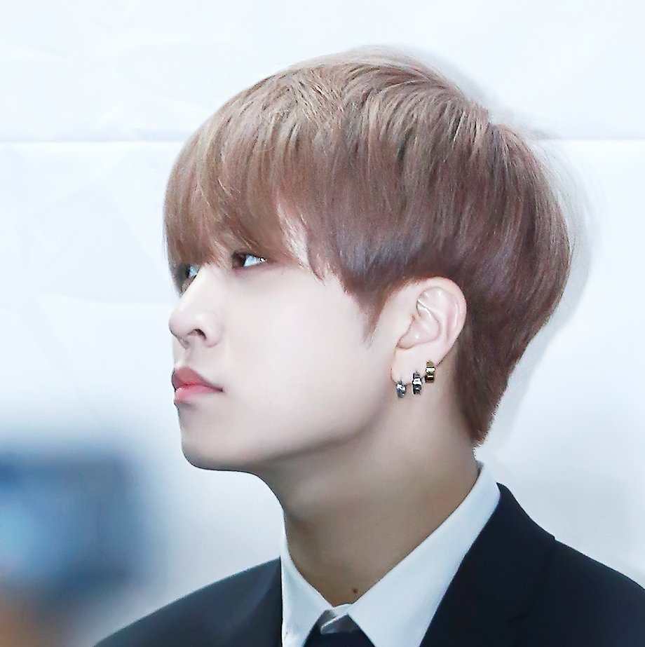 A moment captured by Youngjae (GOT7)'s fan