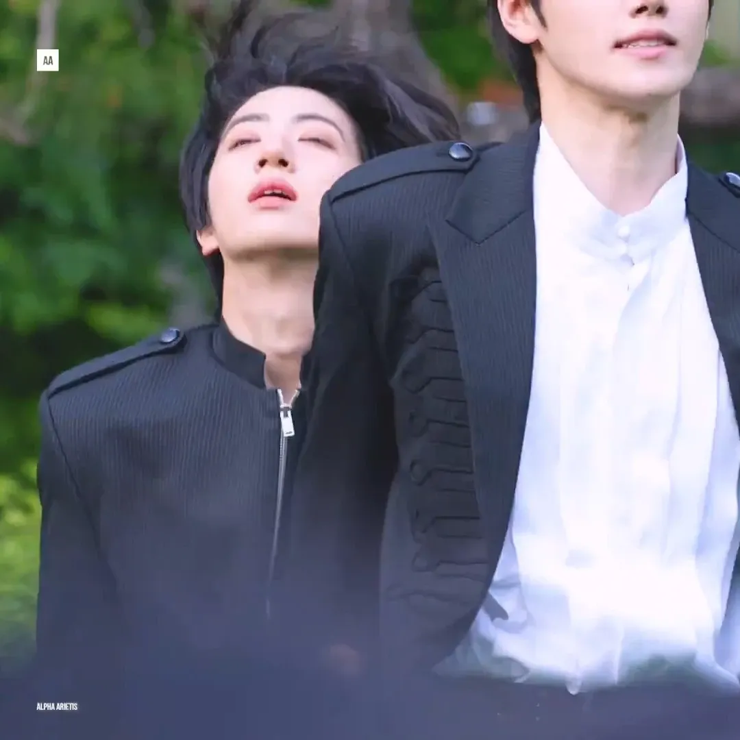Recent activity shot of Wonjin (CRAVITY)