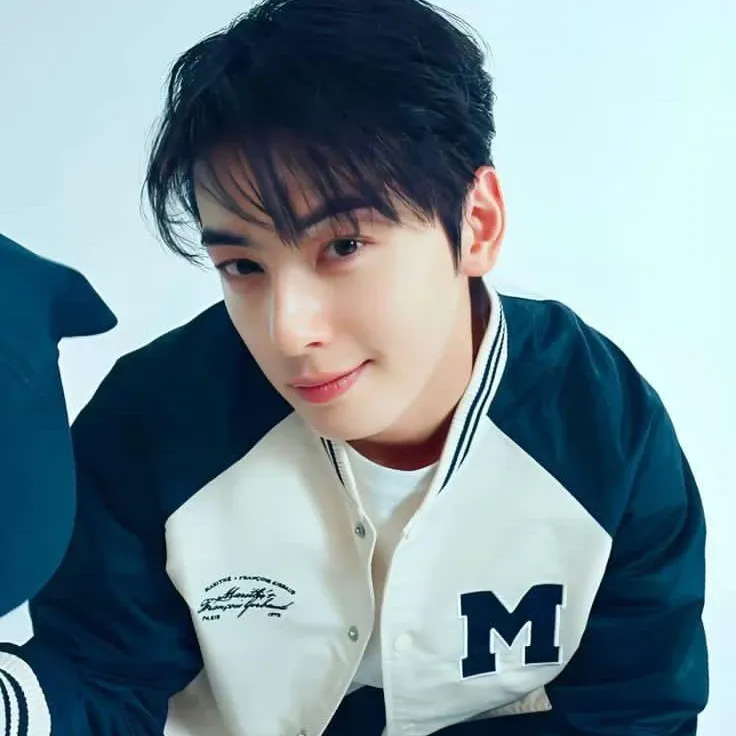 Latest photo of Eunwoo (ASTRO)