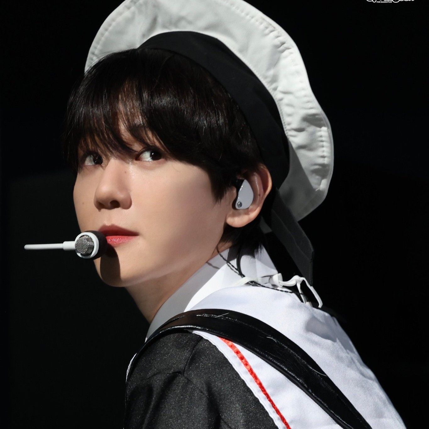 Behind-the-scenes cut of Baekhyun (EXO)