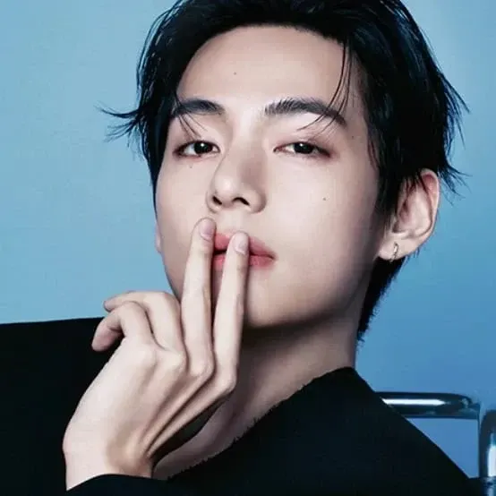 Recent activity shot of V (BTS)