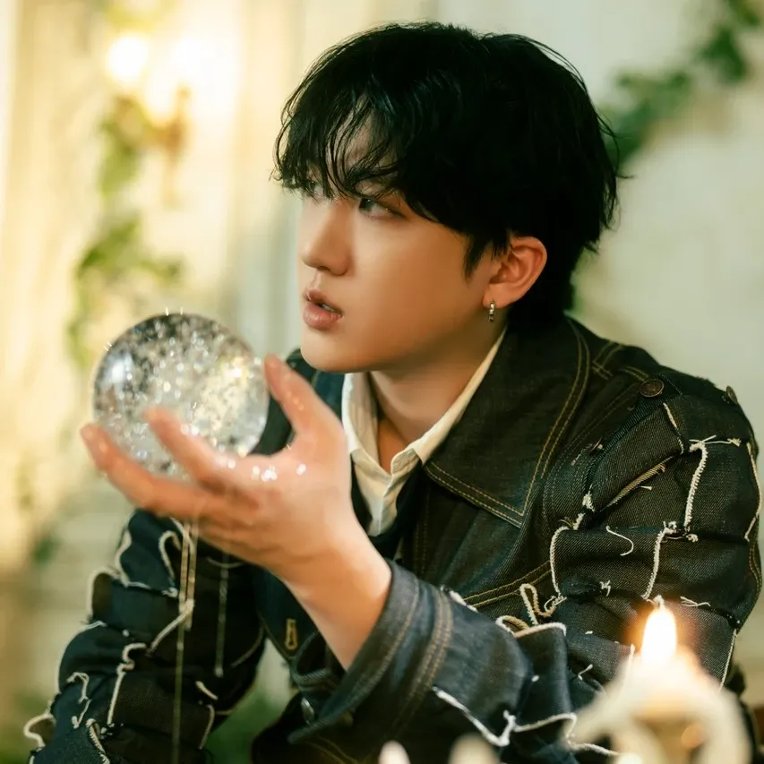 Behind-the-scenes cut of Changbin (Stray Kids)