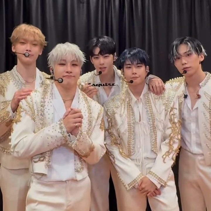 Foto aktivitas terbaru ASTRO