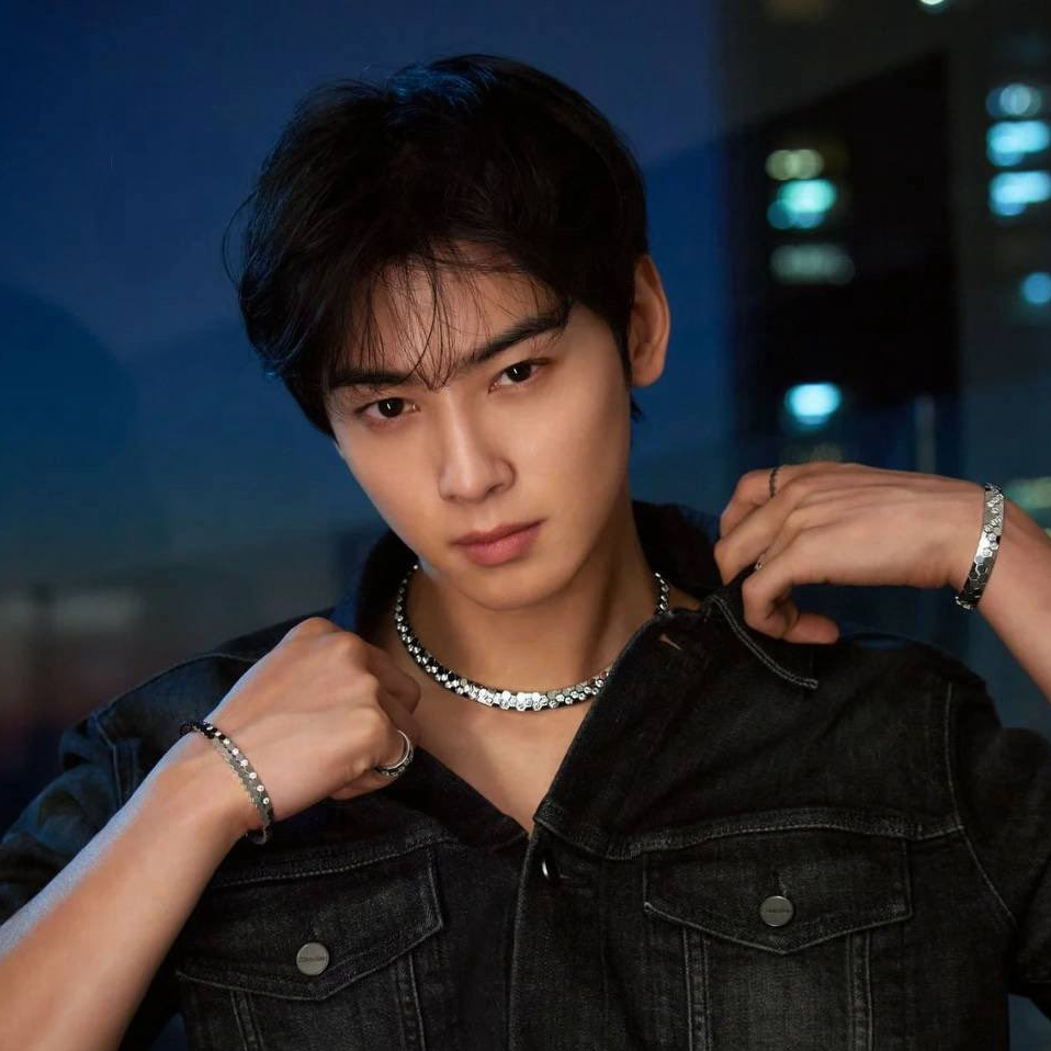 Recent activity shot of Eunwoo (ASTRO)