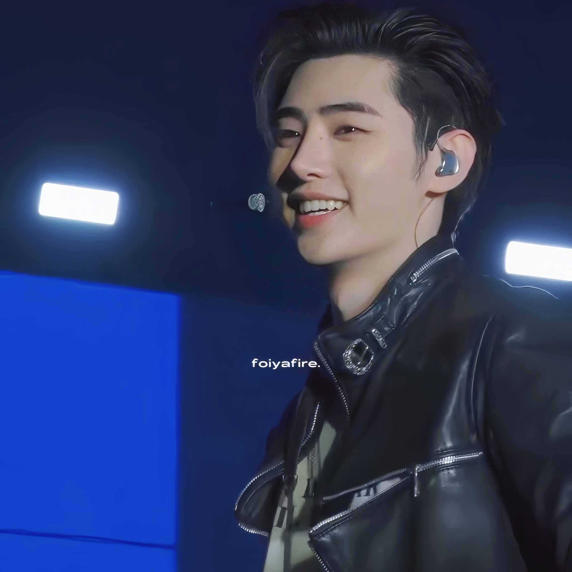 Foto aktivitas terbaru Sunghoon (ENHYPEN)