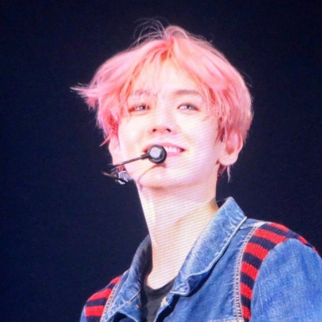 백현 (EXO)의 비하인드 컷