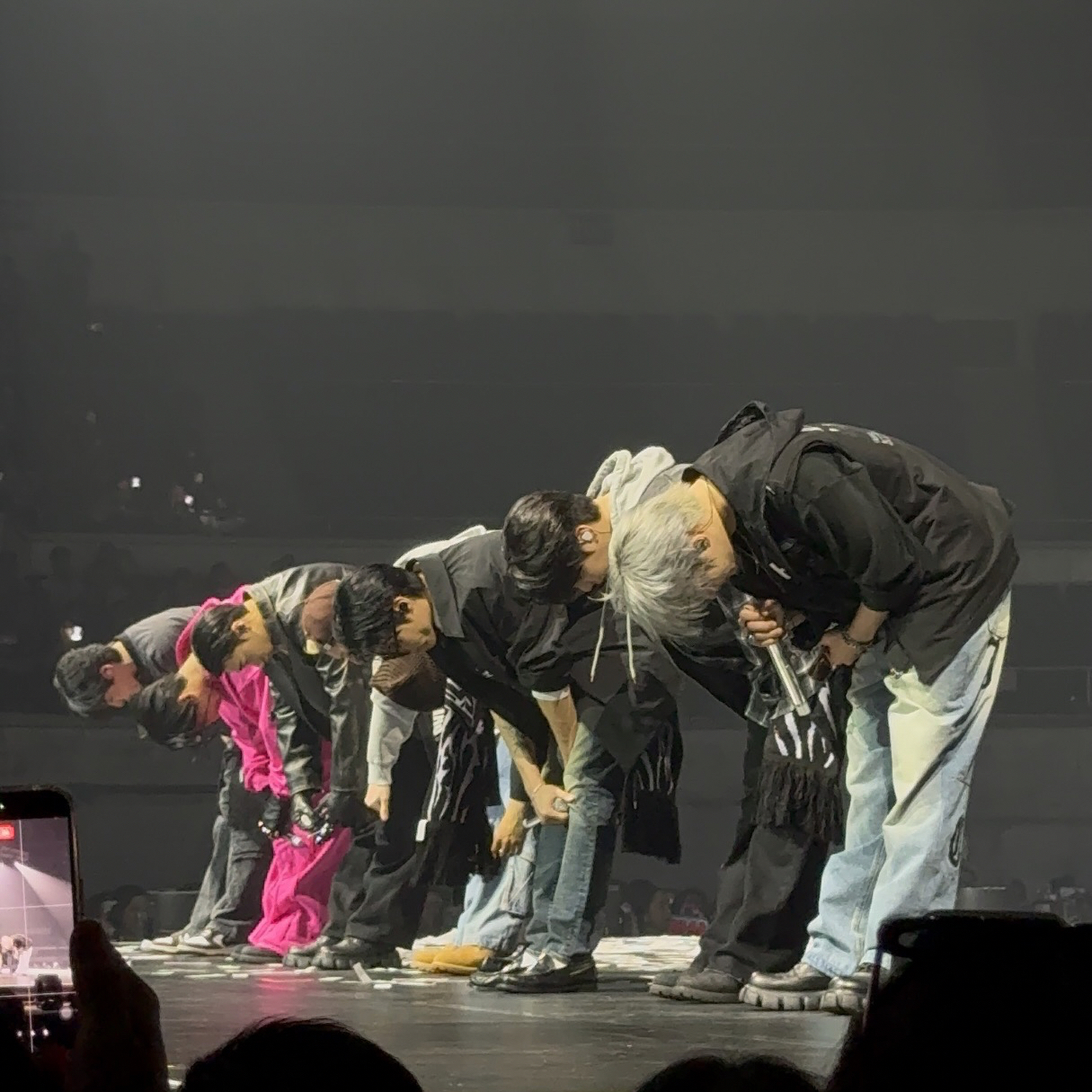 ATEEZ的幕後花絮