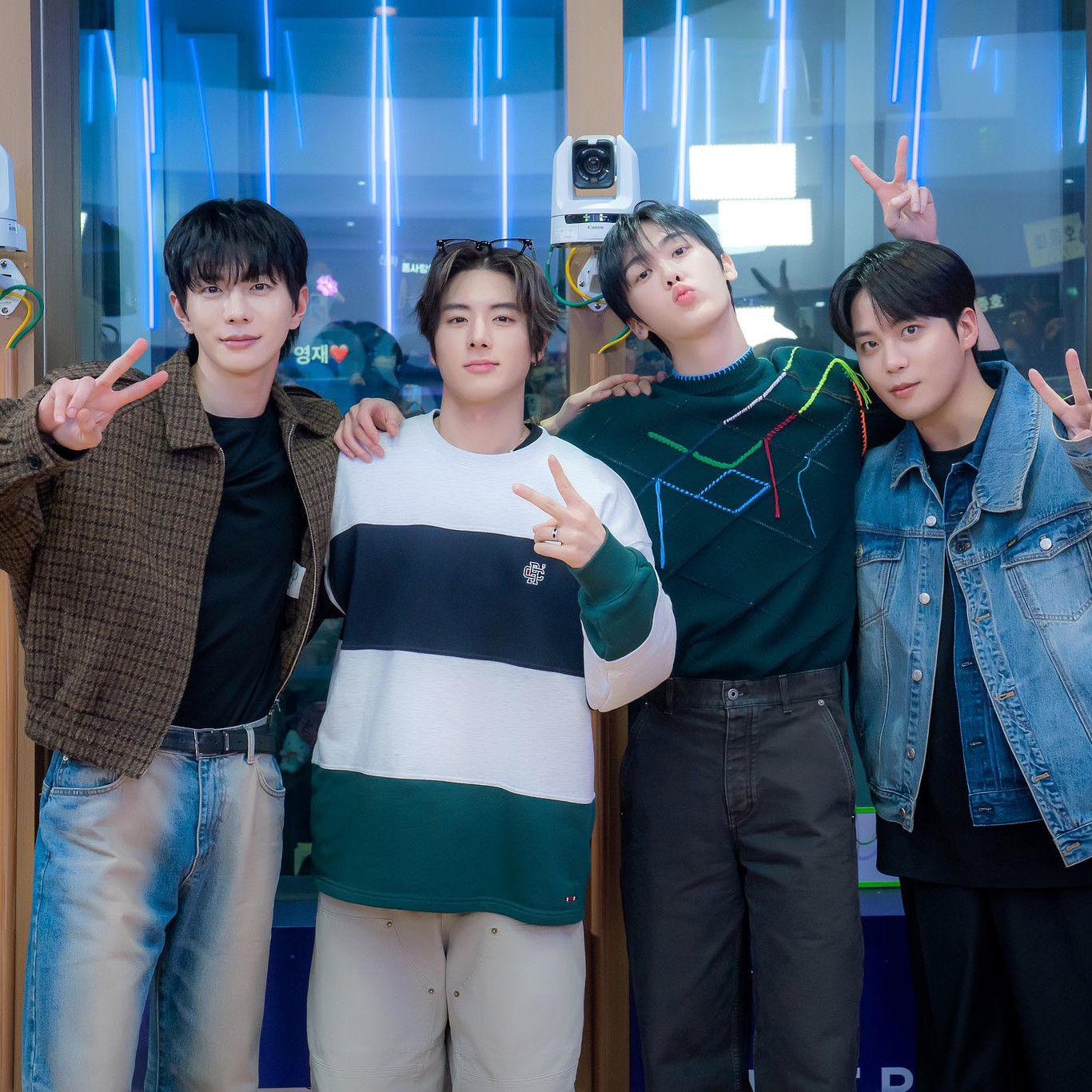 Foto aktivitas terbaru ASTRO