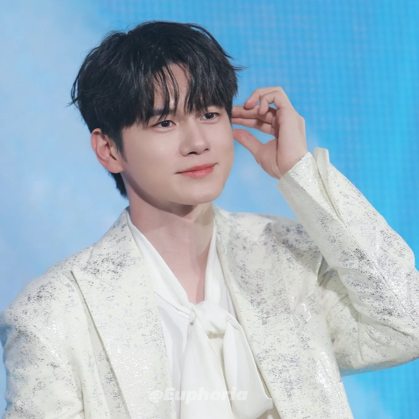 Behind-the-scenes cut of Ong Seongwu