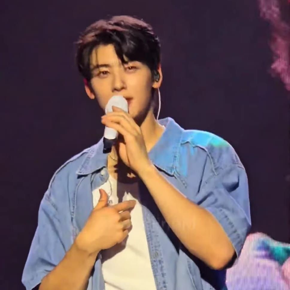 아스트로 최근 활동샷