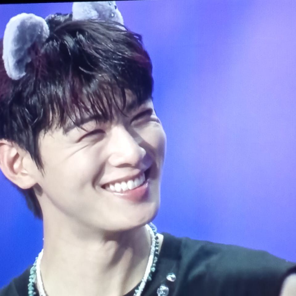 A moment captured by Eunwoo (ASTRO)'s fan