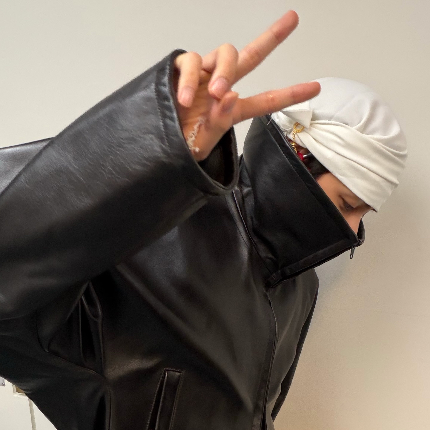 Foto aktivitas terbaru V (BTS)