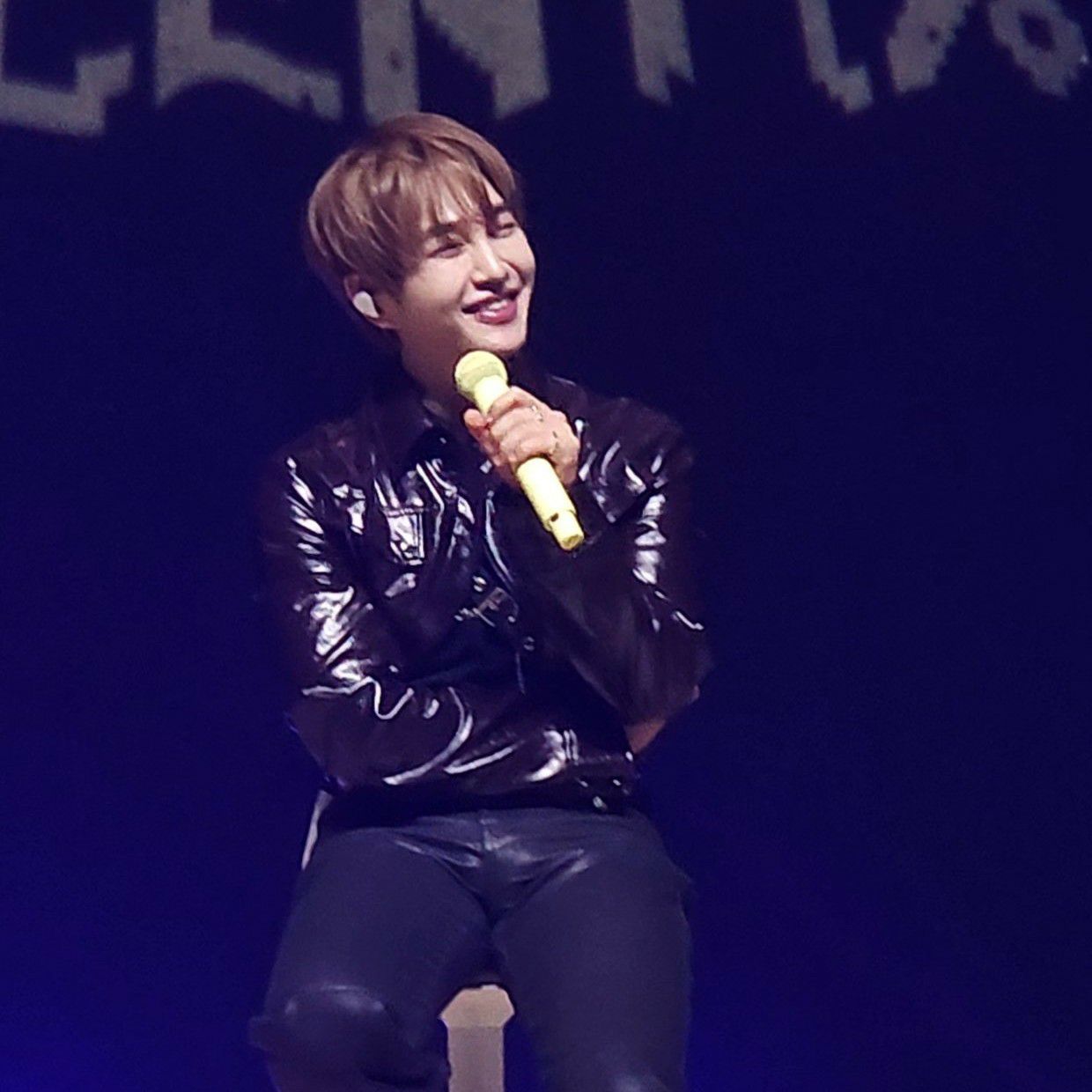 Behind-the-scenes cut of Onew (SHINee)