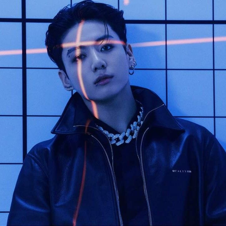 Foto aktivitas terbaru Jungkook (BTS)