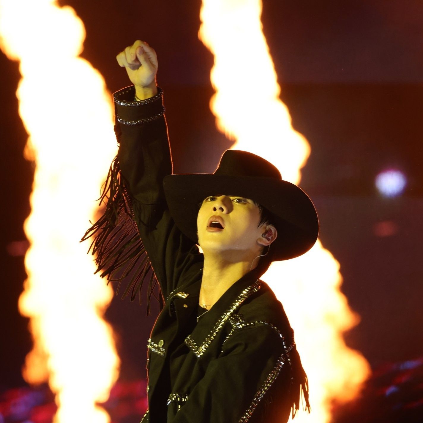 Behind-the-scenes cut of Jin (BTS)