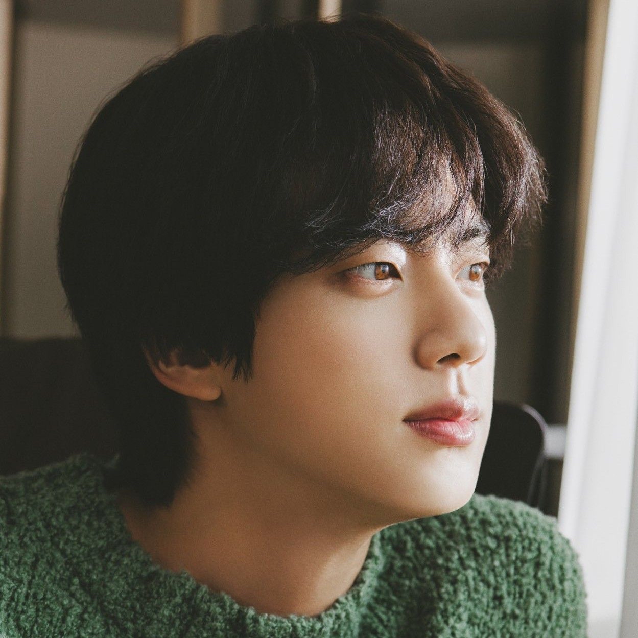 Potret di balik layar Jin (BTS)