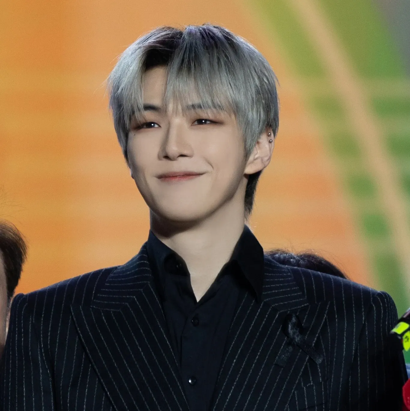 강다니엘의 비하인드 컷