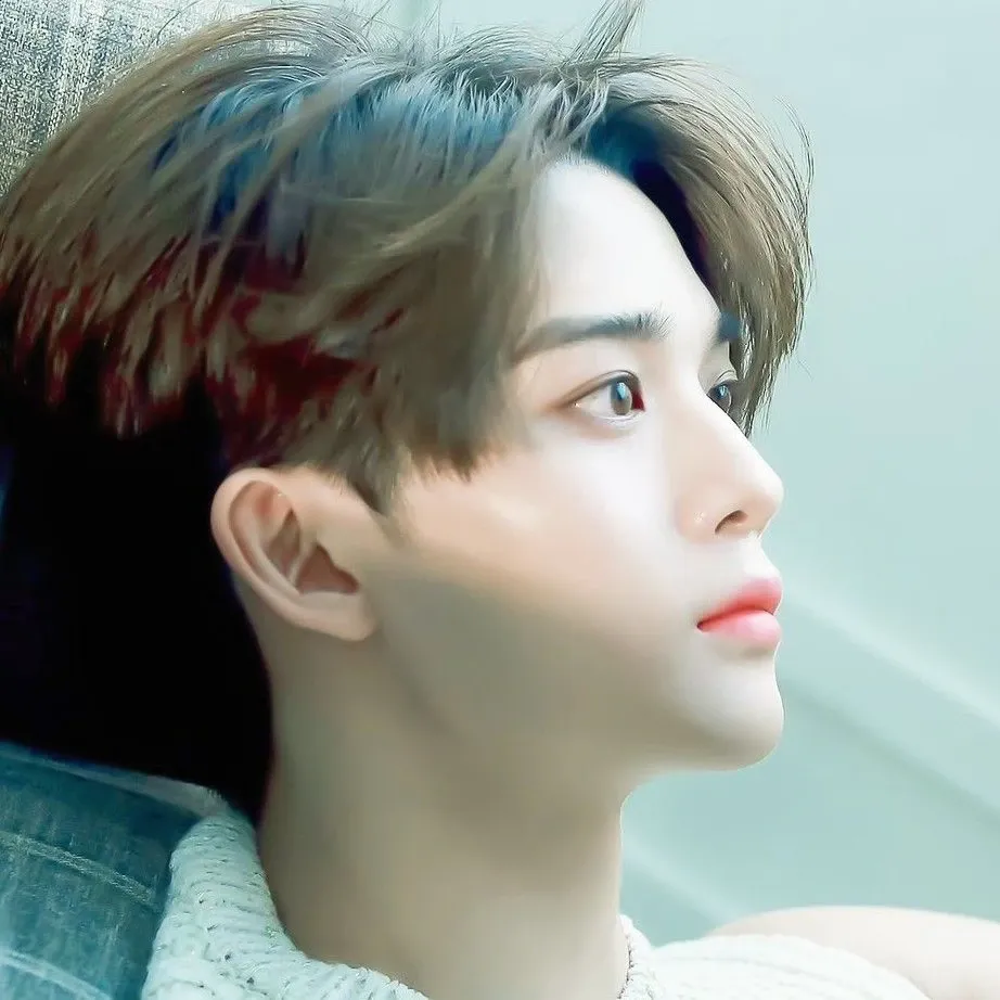 Recent activity shot of Bae Jinyoung