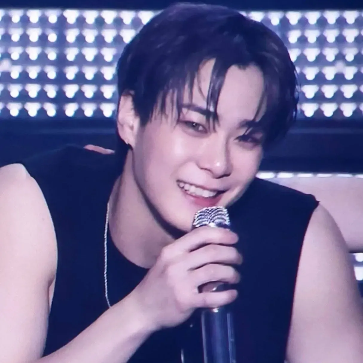 A moment captured by ASTRO's fan