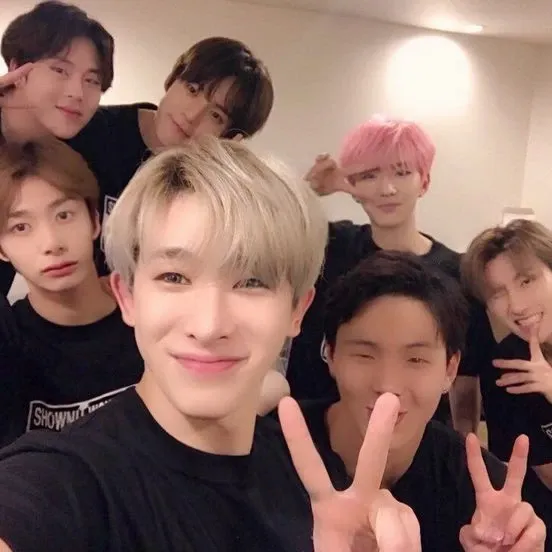 몬스타엑스의 비하인드 컷